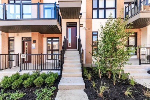140 Canon Jackson DR #210, Toronto W04, ON M6M 0B9