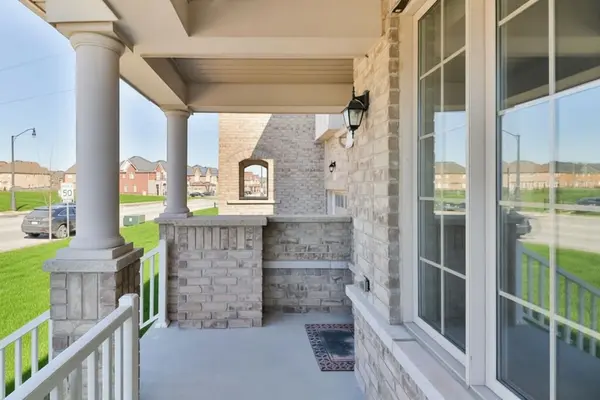115 Bonnie Braes DR, Brampton, ON L6Y 0Z5