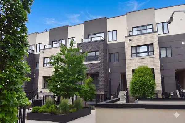1135 COOKE BLVD #112, Burlington, ON L7T 4A8
