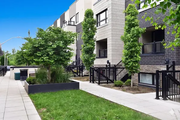 1135 COOKE BLVD #112, Burlington, ON L7T 4A8