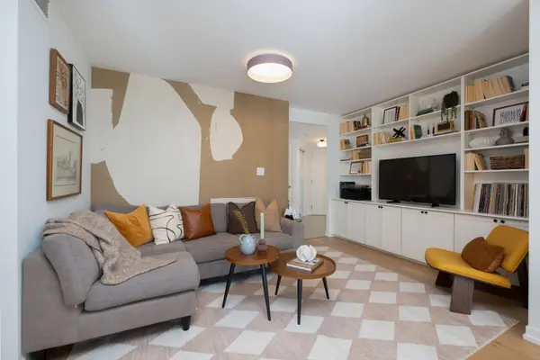 816 Lansdowne AVE #1309, Toronto W02, ON M6H 4K6