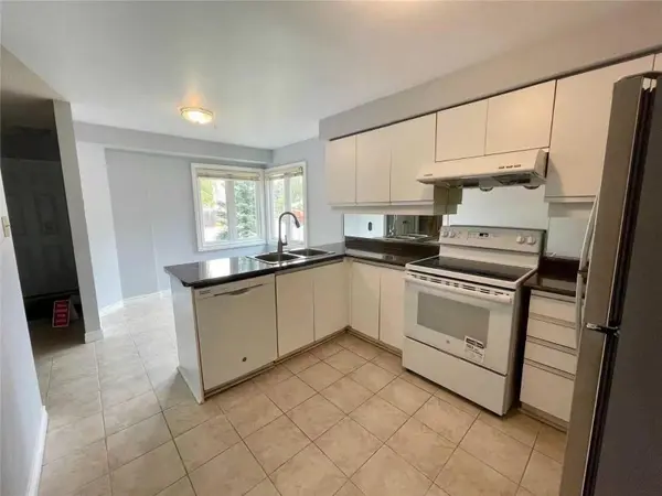 2275 Credit Valley RD #100, Mississauga, ON L5M 4N9