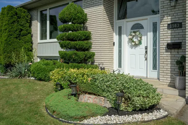 1563 Brentano BLVD, Mississauga, ON L4X 1A5