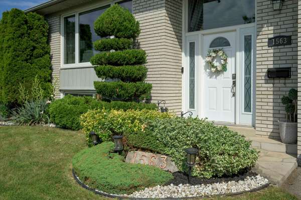1563 Brentano BLVD, Mississauga, ON L4X 1A5