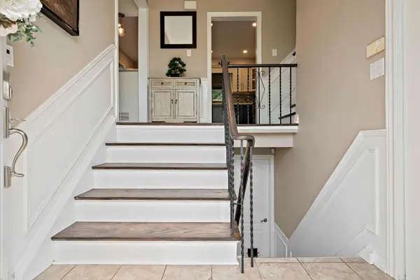 1563 Brentano BLVD, Mississauga, ON L4X 1A5