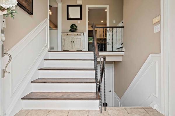 1563 Brentano BLVD, Mississauga, ON L4X 1A5