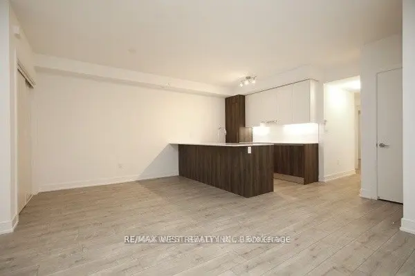66 Longbranch AVE #17, Toronto W06, ON M8W 3J4