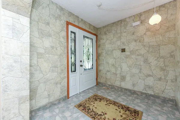 7378 Bybrook DR, Mississauga, ON L4T 3R2