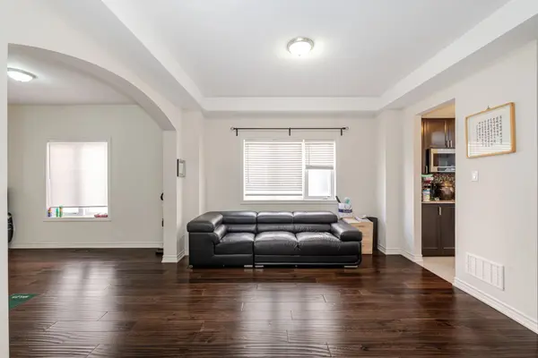 59 Lola CRES, Brampton, ON L7A 4J8