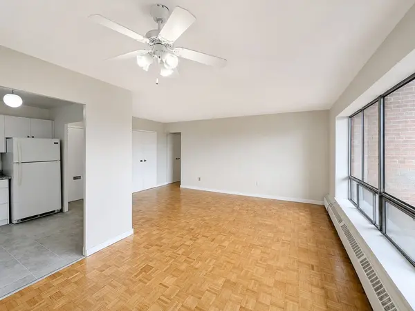1665 Bloor ST E #707, Mississauga, ON L4X 1S4