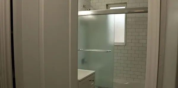 78 Fifth ST #4, Toronto W08, ON M8V 2Z3