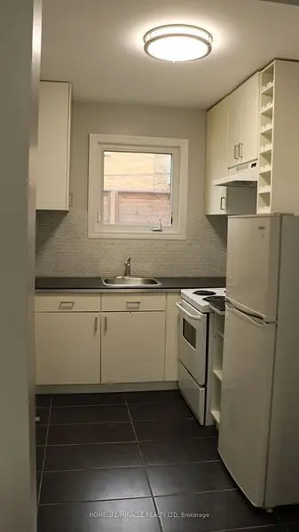 78 Fifth ST #Unit 2, Toronto W06, ON M8V 2Z3