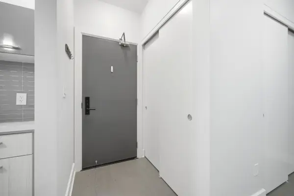 255 Bay ST #106, Ottawa Centre, ON K1R 0C5