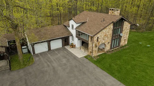 2236 Centre RD, Hamilton, ON L0P 1B0