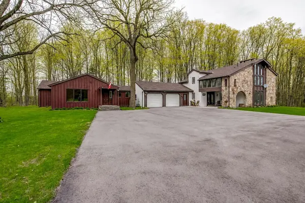 2236 Centre RD, Hamilton, ON L0P 1B0