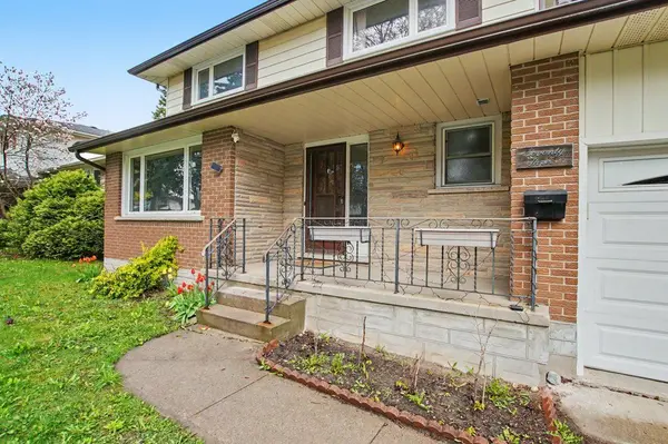 73 Harvard RD, Guelph, ON N1G 2X9