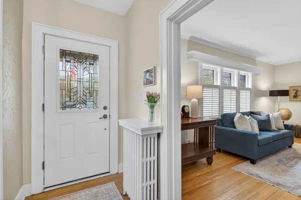 23 Maple AVE, Brantford, ON N3T 4B4