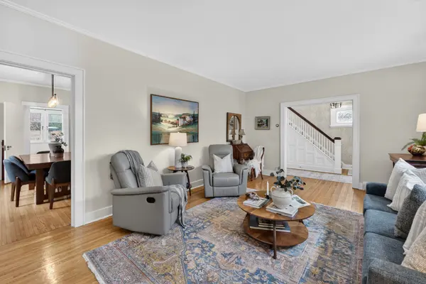 23 Maple AVE, Brantford, ON N3T 4B4