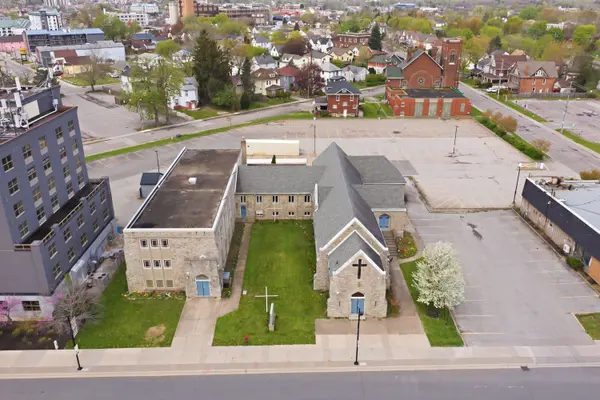 5485 Victoria AVE, Niagara Falls, ON L2G 3L3