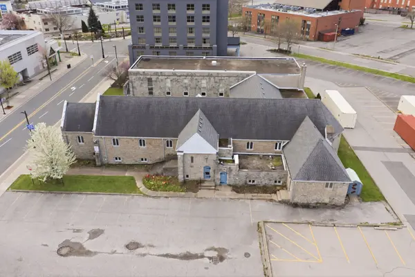 5485 Victoria AVE, Niagara Falls, ON L2G 3L3