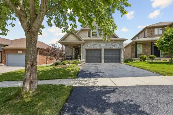 775 Klosters DR, Waterloo, ON N2V 2V4