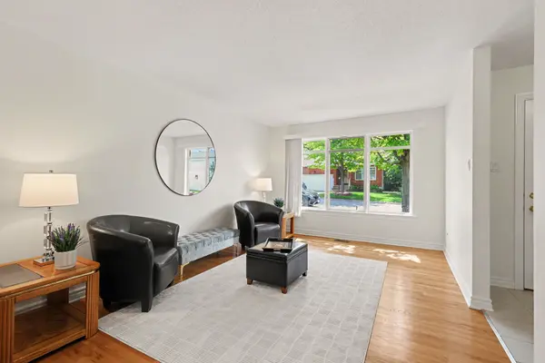 54 Fieldcrest AVE, Barrhaven, ON K2J 4Y8