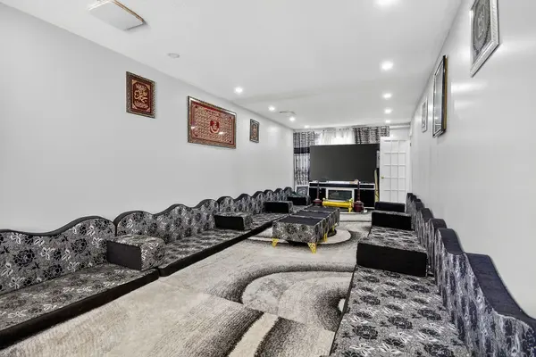 5 Southland CRES, Hunt Club - South Keys And Area, ON K1G 5E5