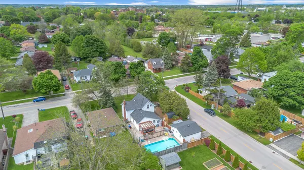 35 James AVE, Brantford, ON N3S 6Y2