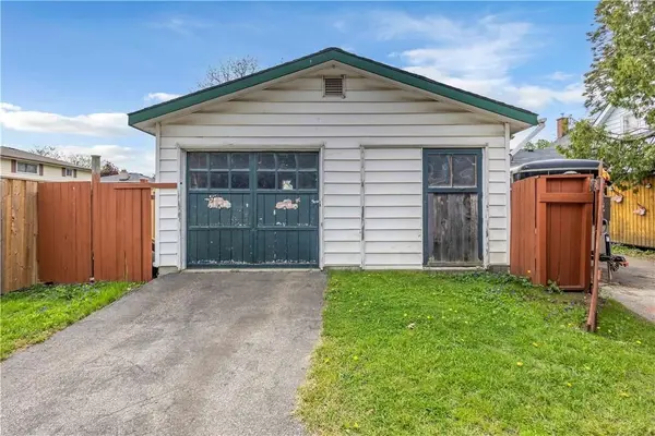 35 James AVE, Brantford, ON N3S 6Y2
