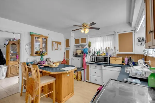 35 James AVE, Brantford, ON N3S 6Y2