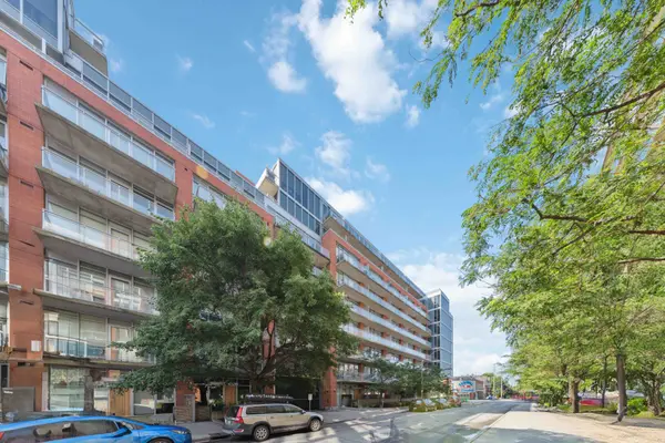 360 McLeod ST #313, Ottawa Centre, ON K2P 1A9
