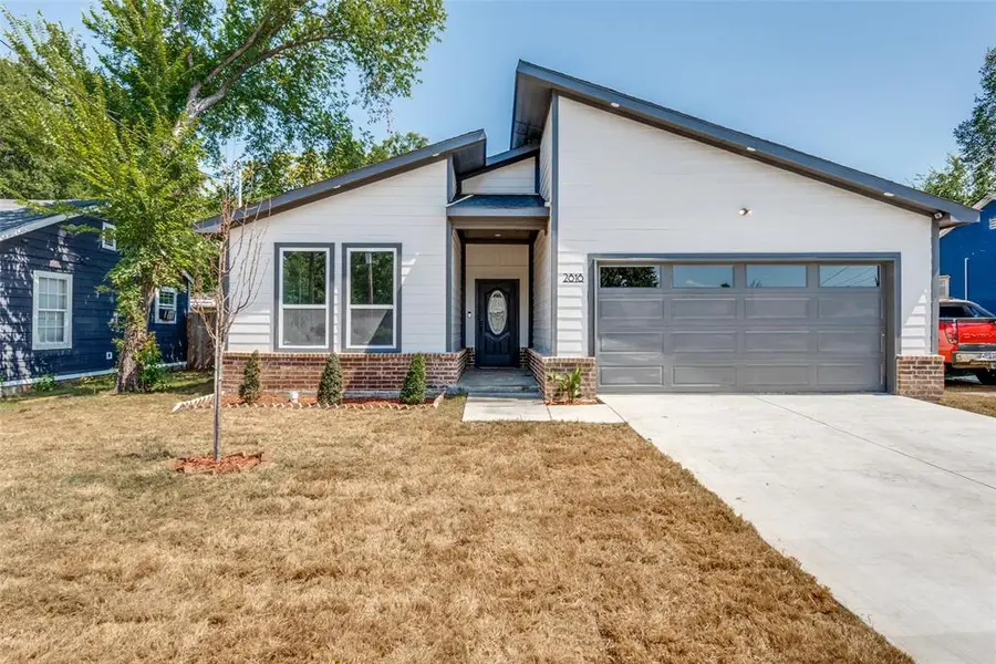 2818 Southland Street, Dallas, TX 75215