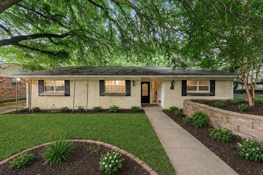 518 Fairway Road, Woodway, TX 76712