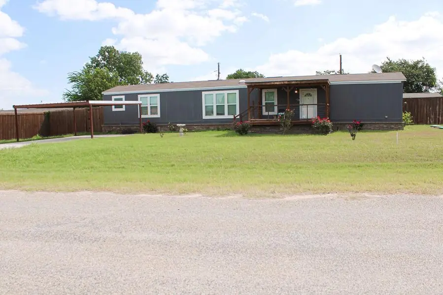 8529 Weems Estate Drive, Granbury, TX 76048