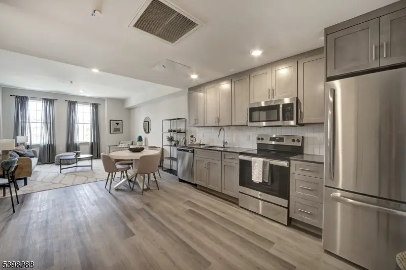 558 Franklin Avenue #310, Belleville Twp., NJ 07109