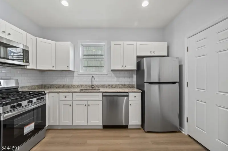 18 Charles St, Bloomfield Twp., NJ 07003