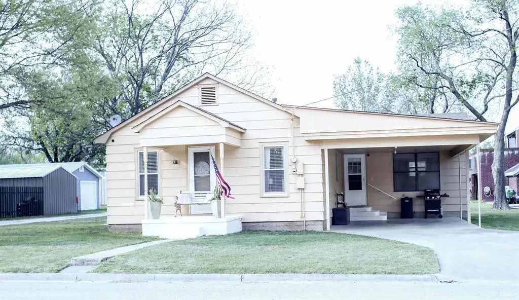315 E 4th Street, Muenster, TX 76252