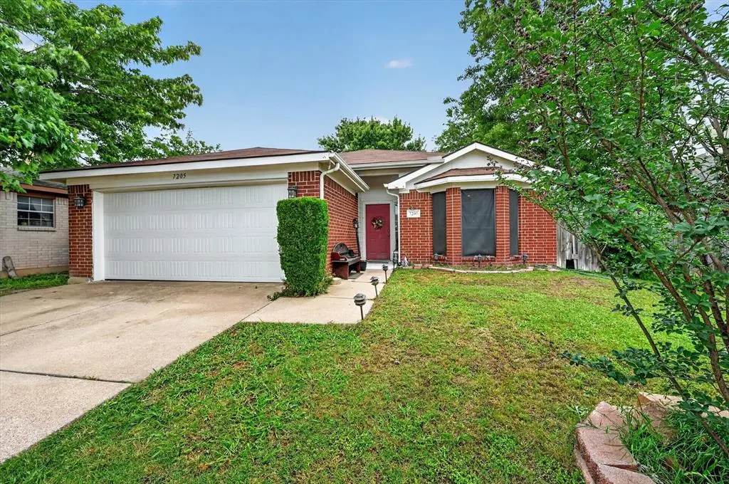 7205 Ashbourne Way, Fort Worth, TX 76133
