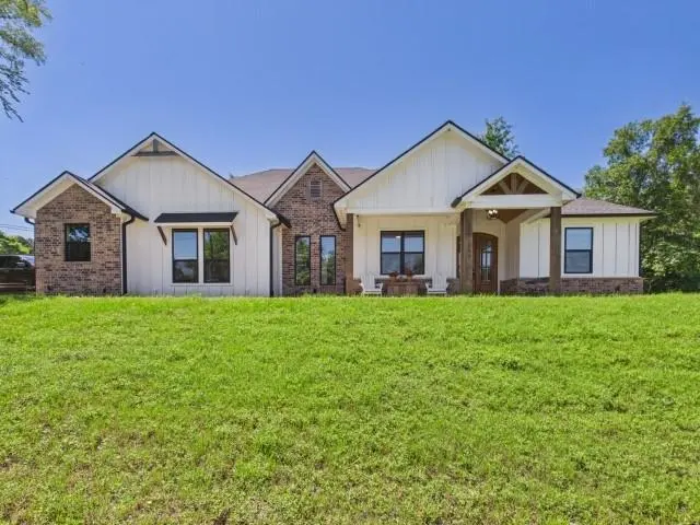 11069 Castleberry Street, Brownsboro, TX 75756