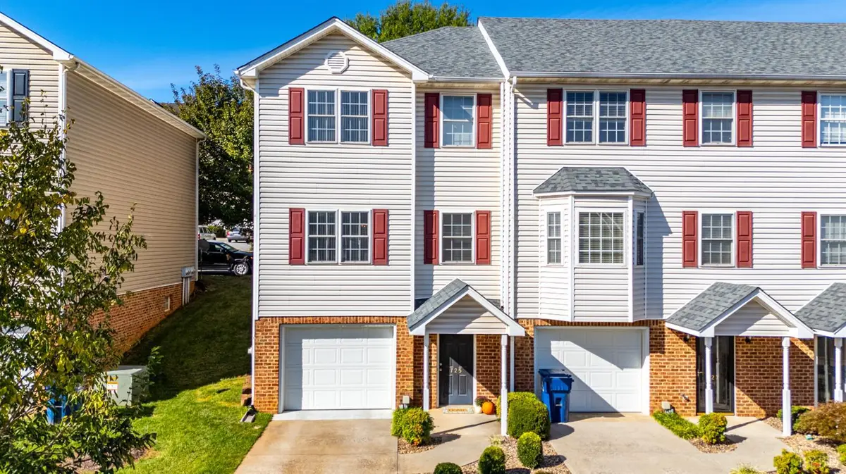 725 Wyndhurst, Lynchburg, VA 24502
