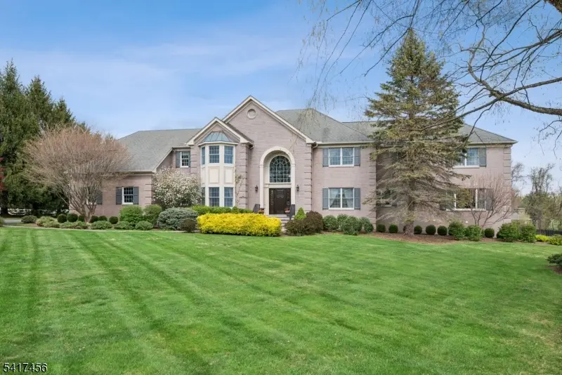 26 Farmersville Rd, Tewksbury Twp., NJ 07830