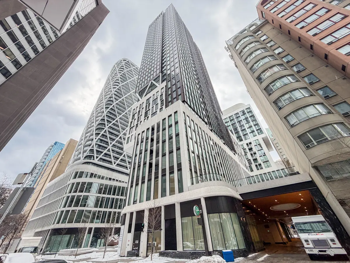 238 Simcoe ST #3709, Toronto C01, ON M5T 0E2