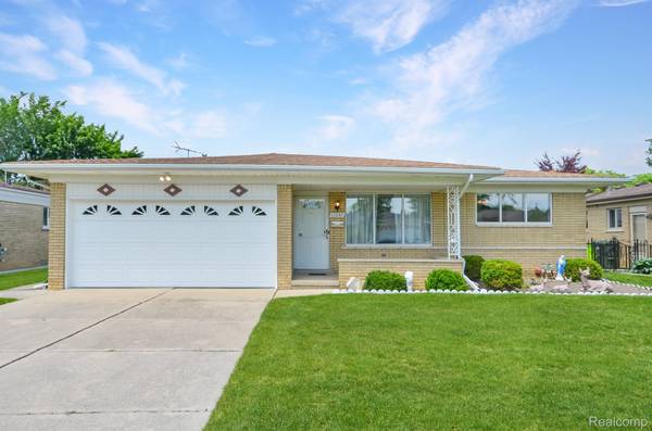 11257 Glenis DR, Sterling Heights, MI 48312