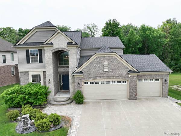50736 SEVILLA CIR, Novi, MI 48374