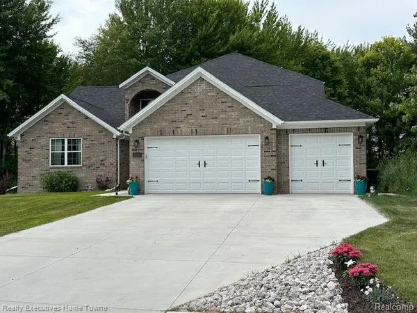 4167 WELLINGTON CT, Fort Gratiot Twp, MI 48059