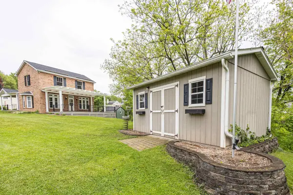 380 Greenwood Avenue, East Dubuque, IL 61025