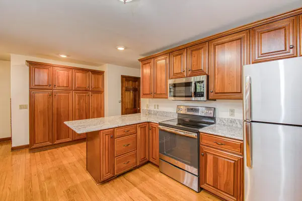 380 Greenwood Avenue, East Dubuque, IL 61025