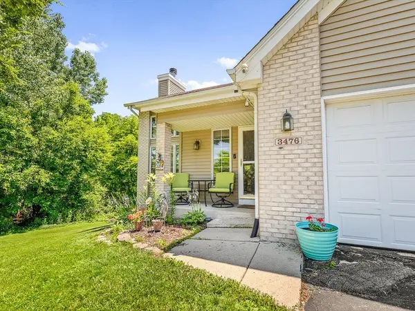 3476 Valley Woods Drive, Cherry Valley, IL 61016