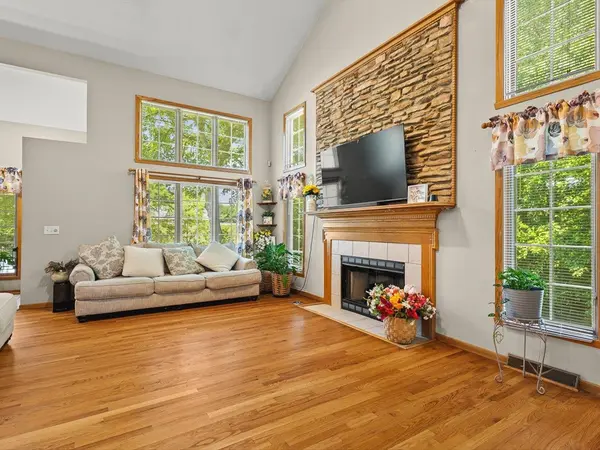 3476 Valley Woods Drive, Cherry Valley, IL 61016