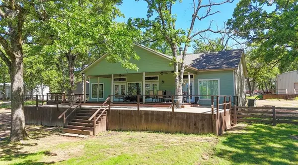 9501 Oakwood Road, Quinlan, TX 75474